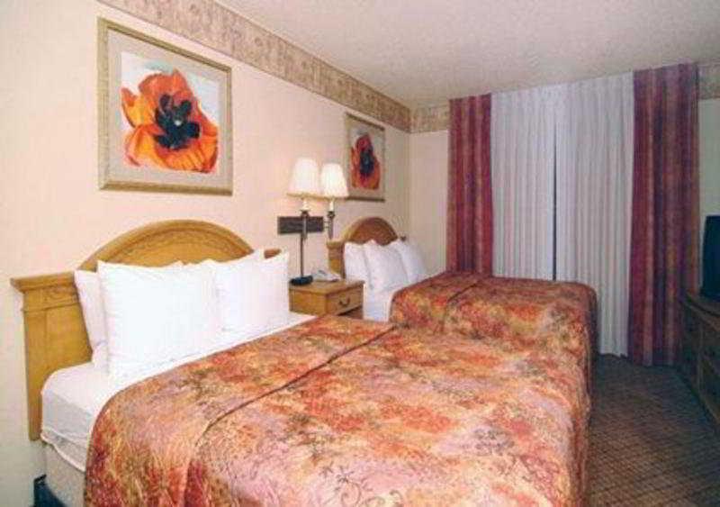 Pan American Inn And Suites Albuquerque Exterior photo