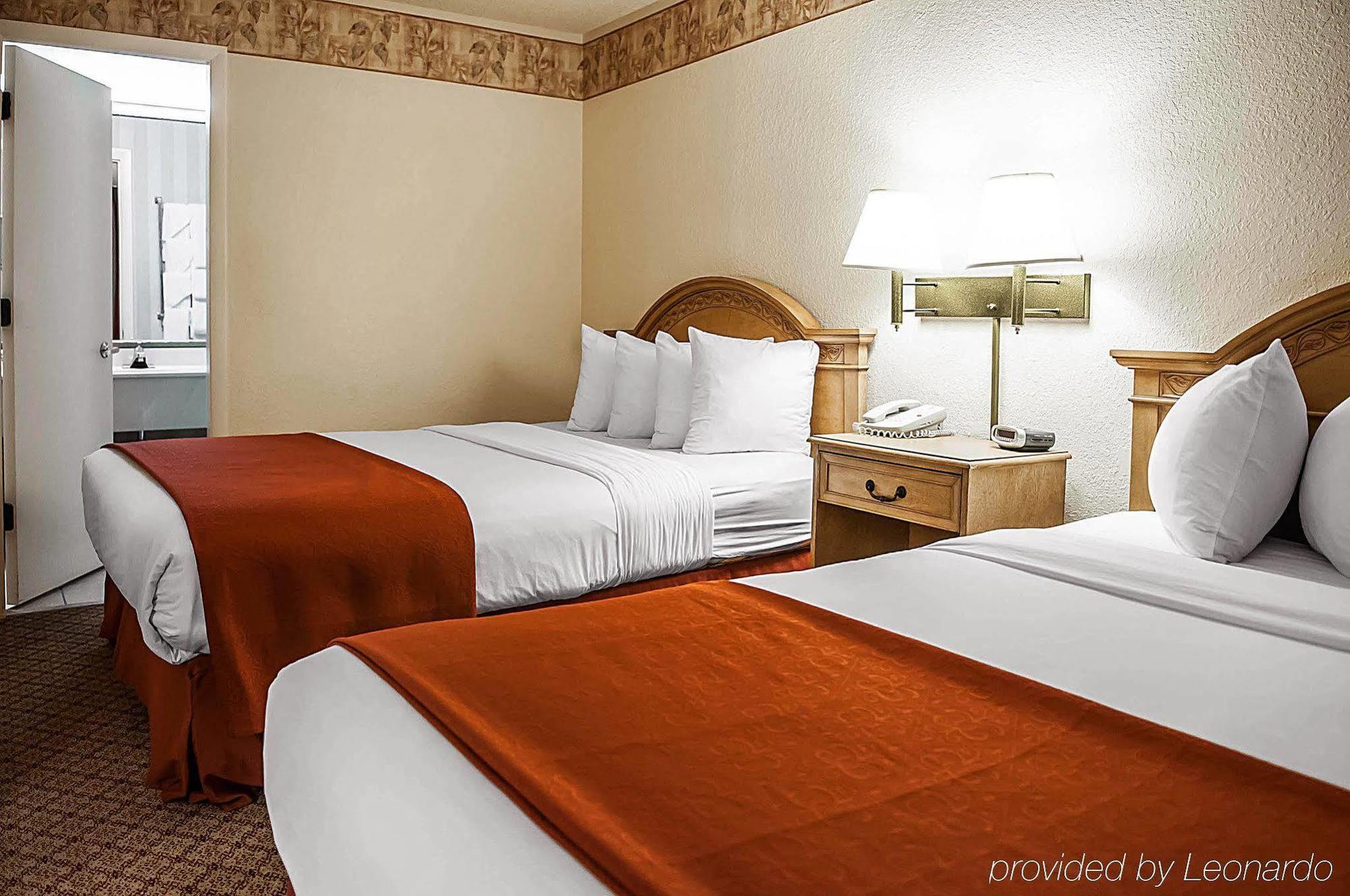 Pan American Inn And Suites Albuquerque Exterior photo