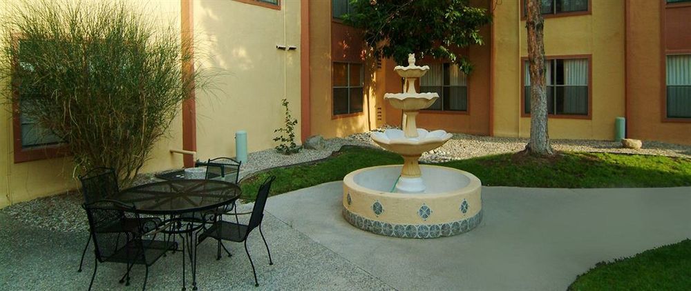 Pan American Inn And Suites Albuquerque Exterior photo