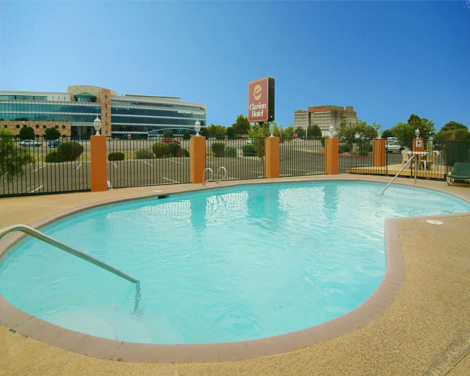 Pan American Inn And Suites Albuquerque Exterior photo